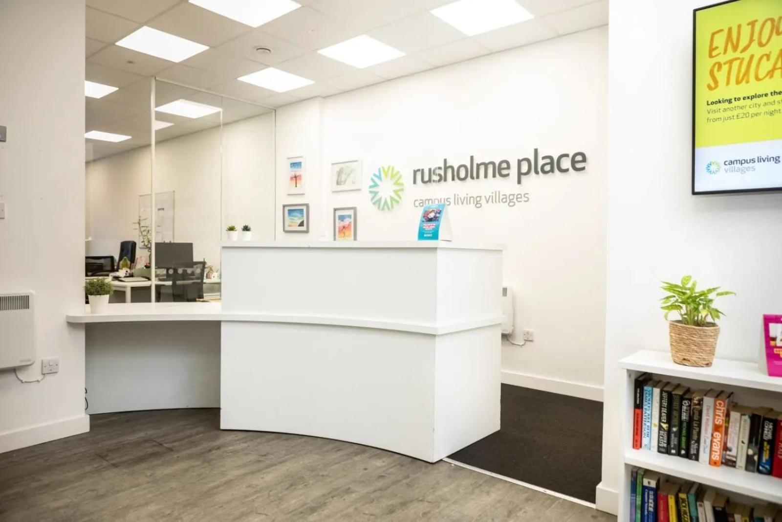 Rusholme Place Apartment *